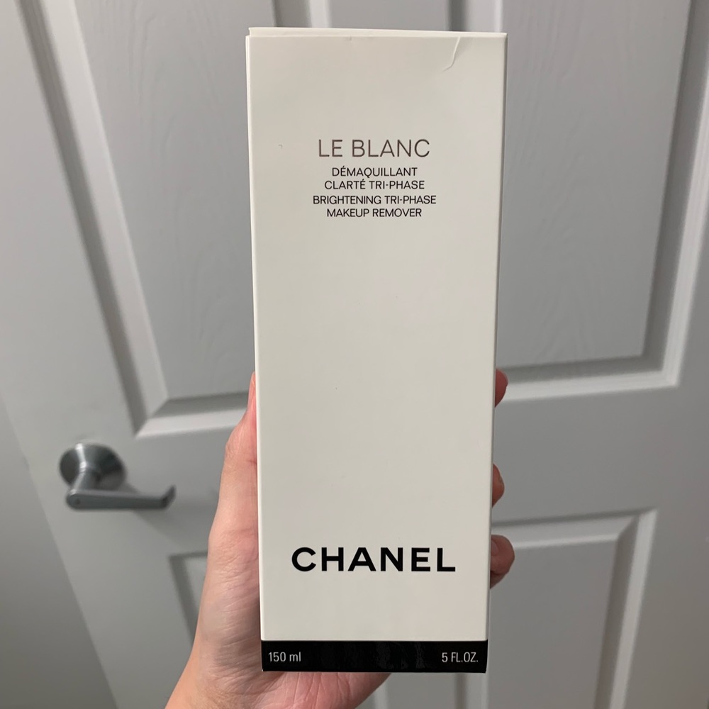 Chanel Le Blanc brightening makeup remover